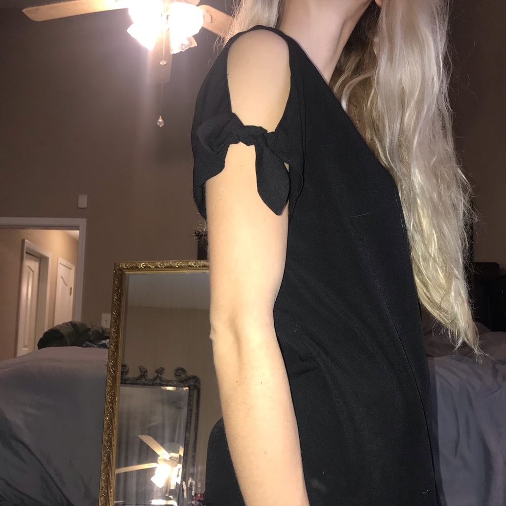 Banana Republic Size SP black short sleeve blouse